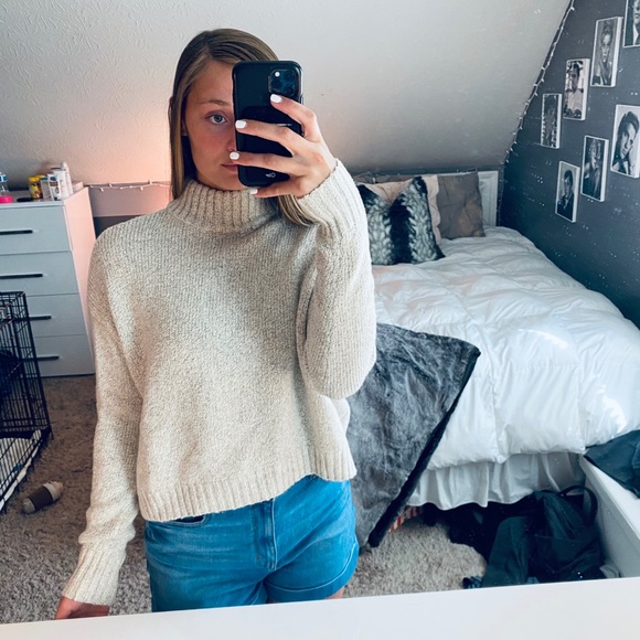 AE Turtle neck sweater - Picture 2 of 4